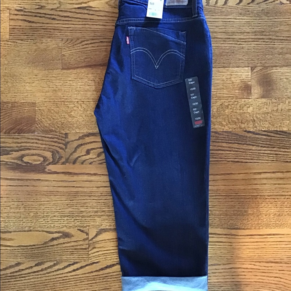 Levi’s 501 dark blue Capri jeans